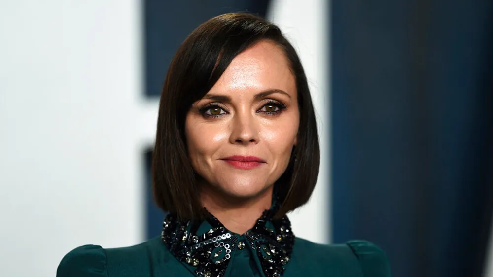 christina ricci defends blake lively and amber heard