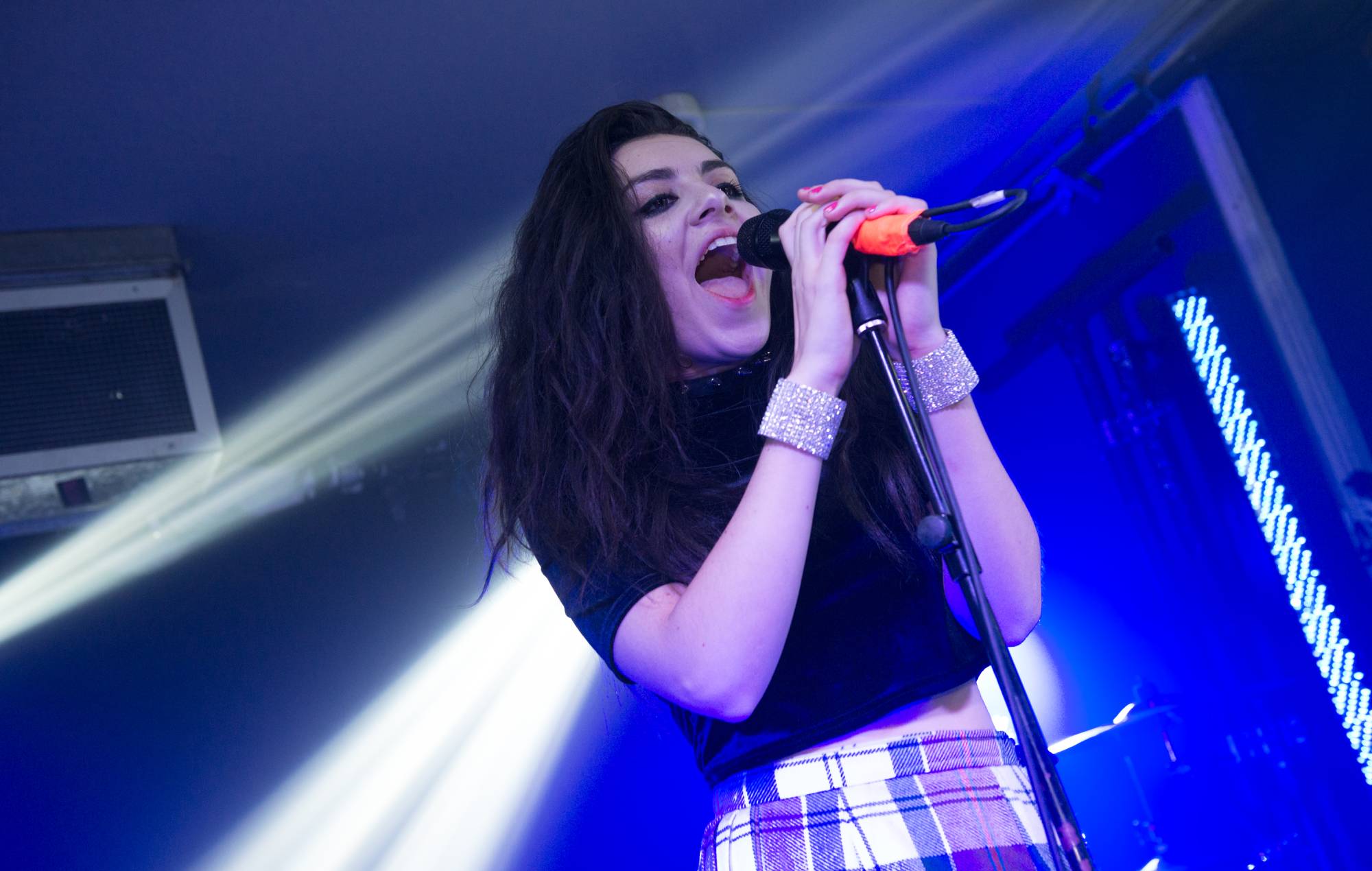 Charli XCX live at The Old Blue Last in London (Photo by Caitlin Mogridge/Redferns via Getty Images)