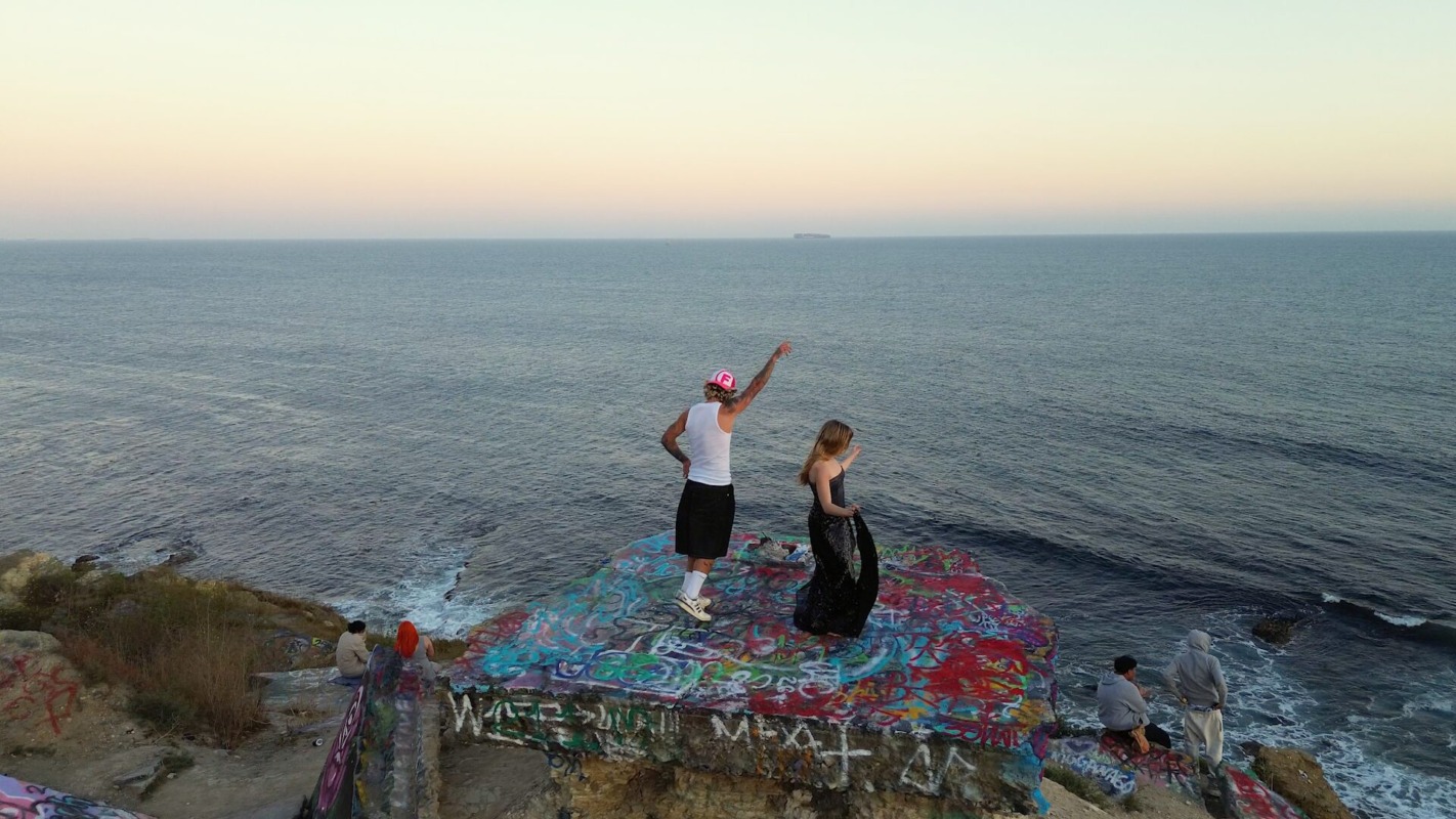 Polarroi, Olivia Morreale and Chariot Team Up on "Tell Me"
