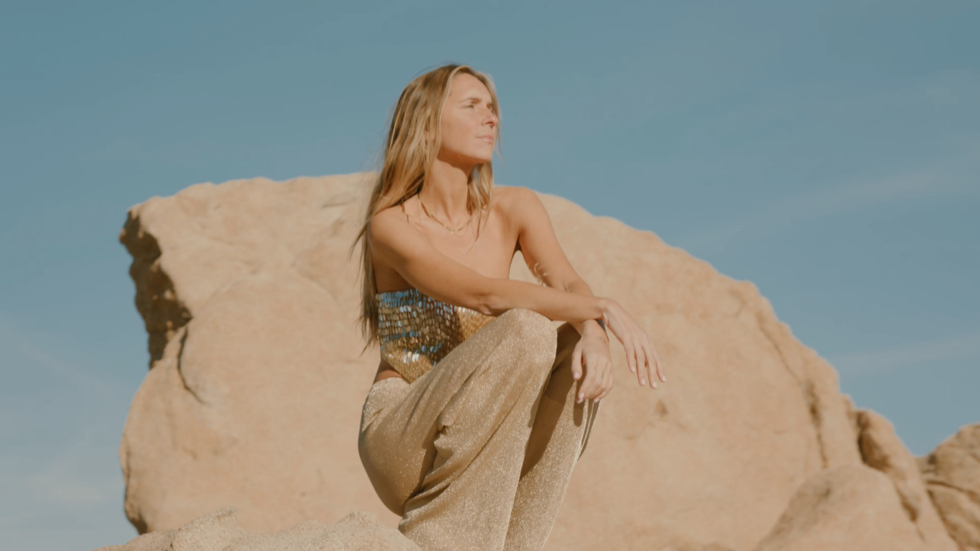 mölly Trusted the Timing and Her Debut Album '22' Is the Payoff